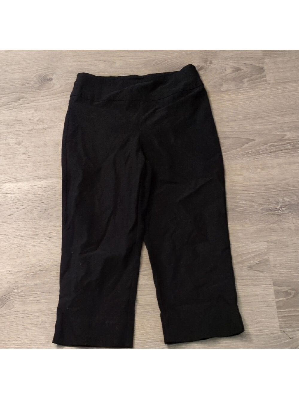 Joseph Ribkoff Black Capri Pull On Pants Size 6
